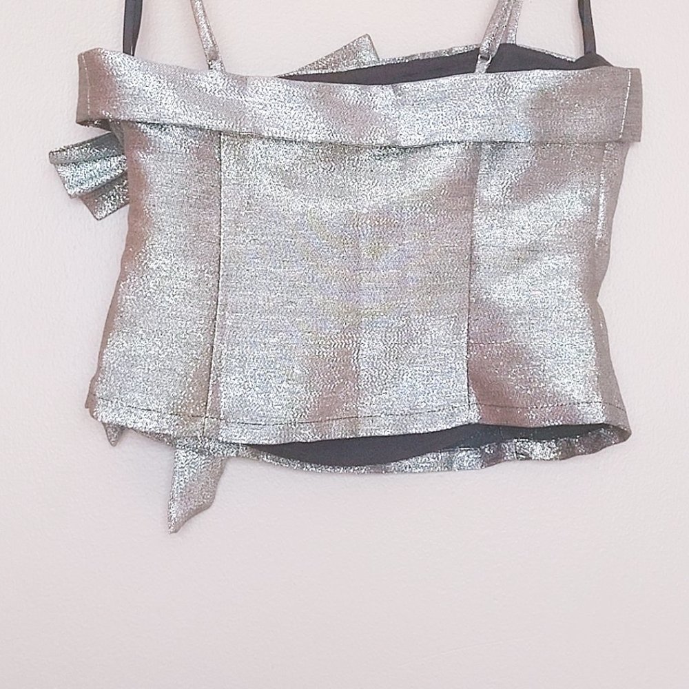 Crop Top - Picture 2 of 4